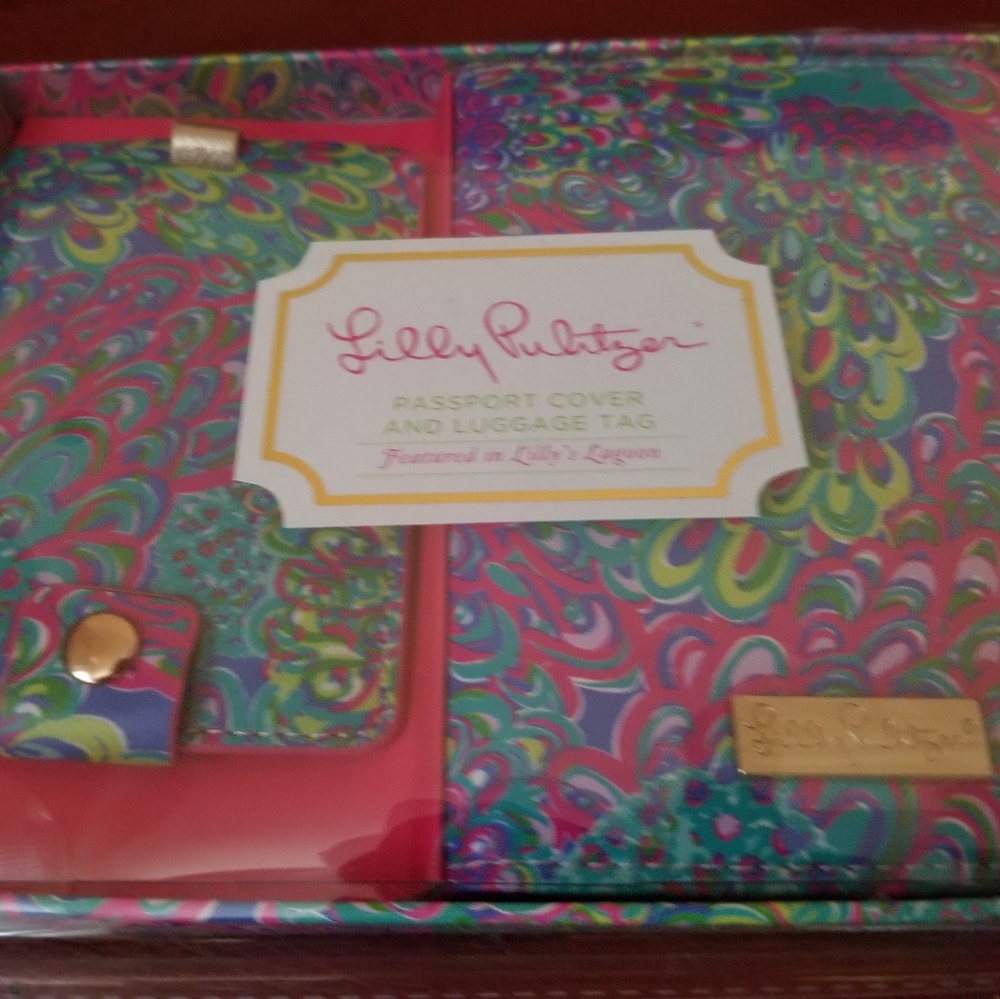 NWT Lilly Pulitzer passport cover and luggage tag